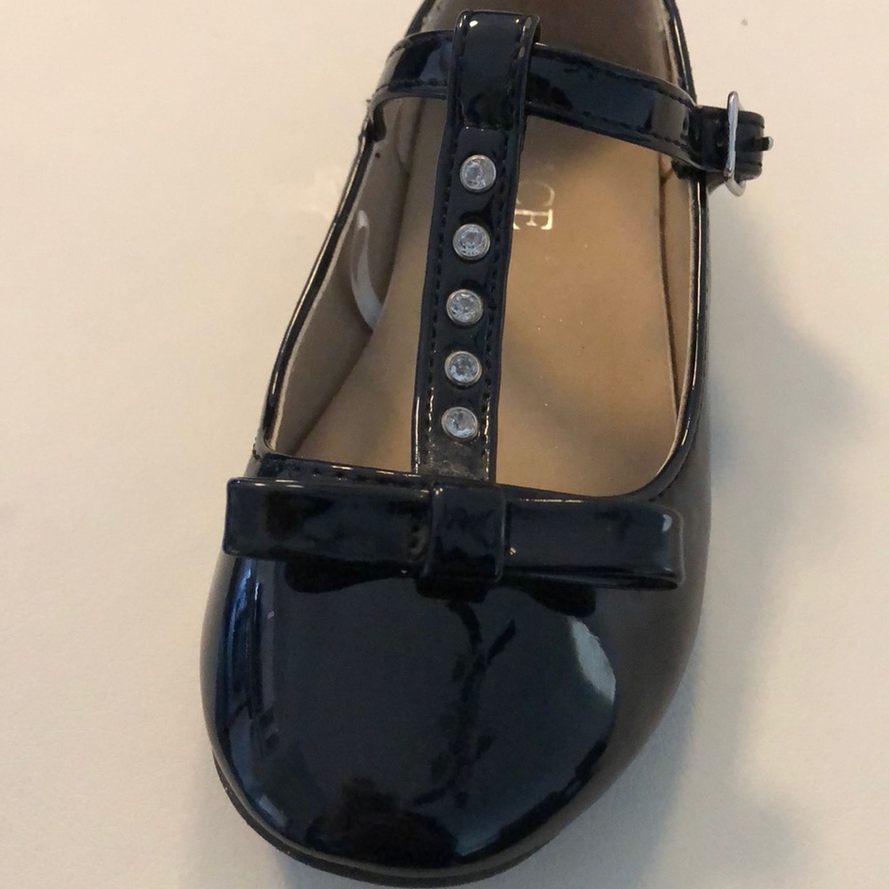 Barely used girls dress shoes